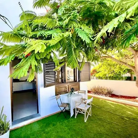 Casa Del Flamboyan Playa Honda (Lanzarote)