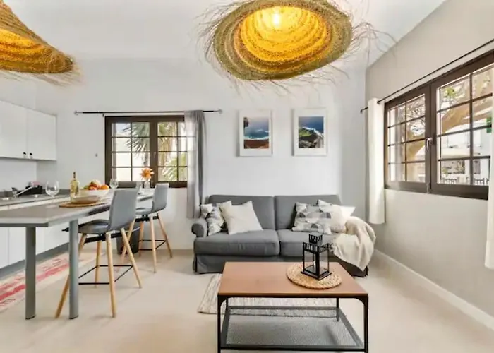 Casa Del Flamboyan Apartment